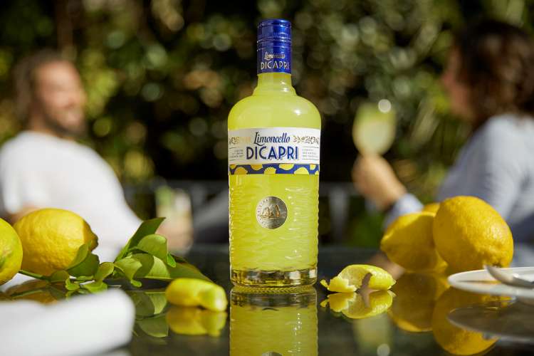 Limoncello di Capri bottle beauty shots 2