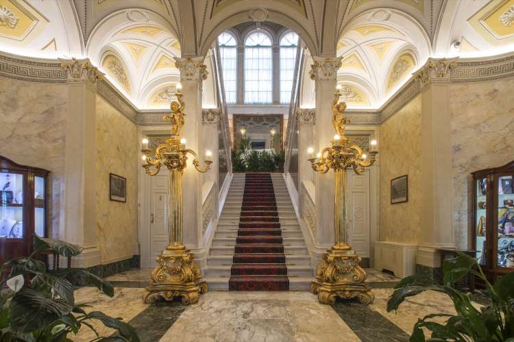 web Grand Hotel Villa Serbelloni Central Stairs2