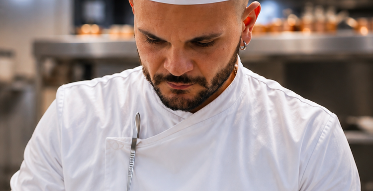 01M0SY7GRV7NFPQC4C6CYVT81H